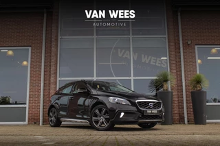 Hoofdafbeelding Volvo V40 Volvo V40 Cross Country 1.6 T4 Momentum | Automaat | 2e eigenaar | 180 pk | 18 inch | Xenon | Navi | Stoelverwarming | Cruise control | PDC | Climate control | Roofrails