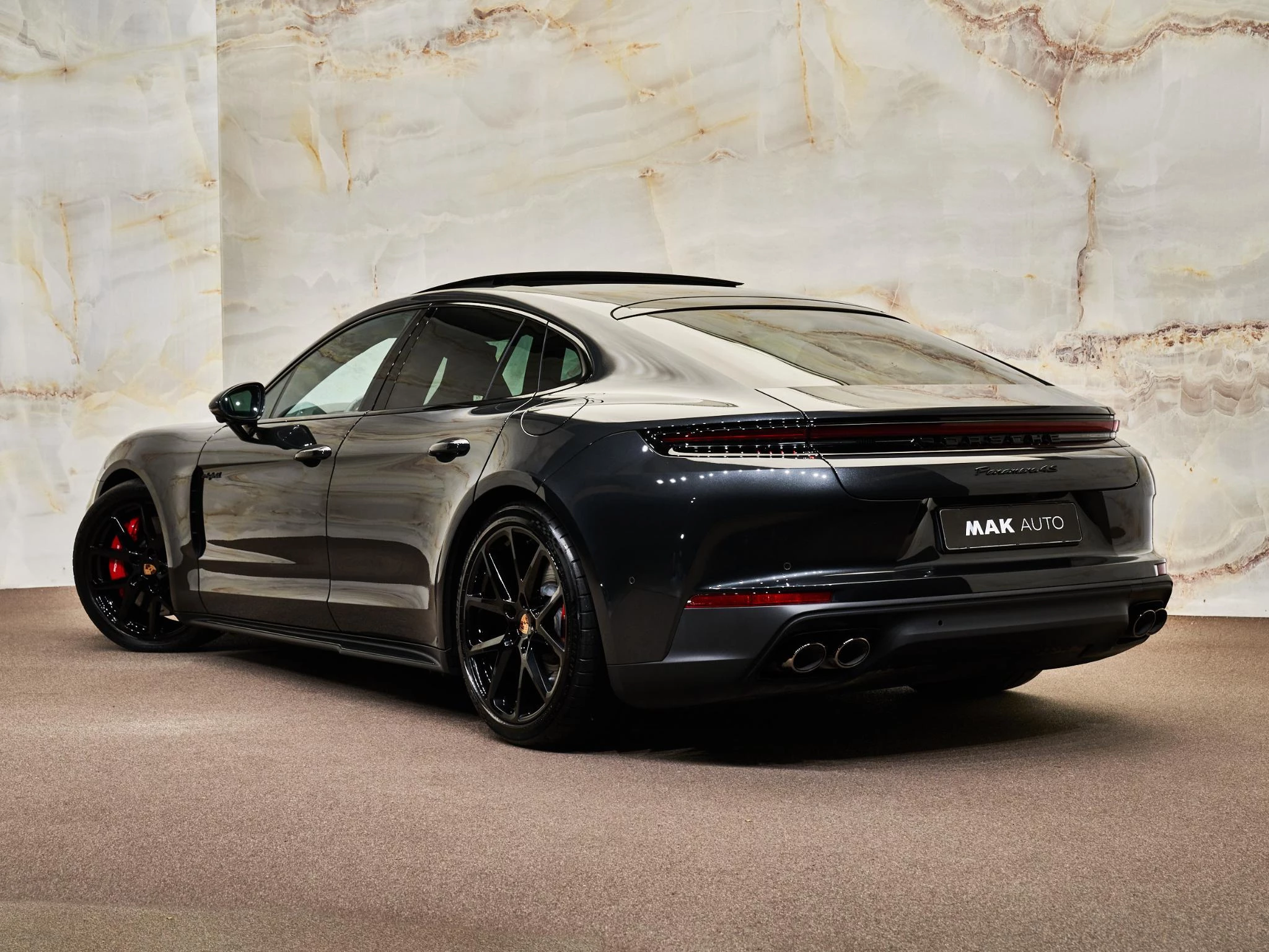 Hoofdafbeelding Porsche Panamera