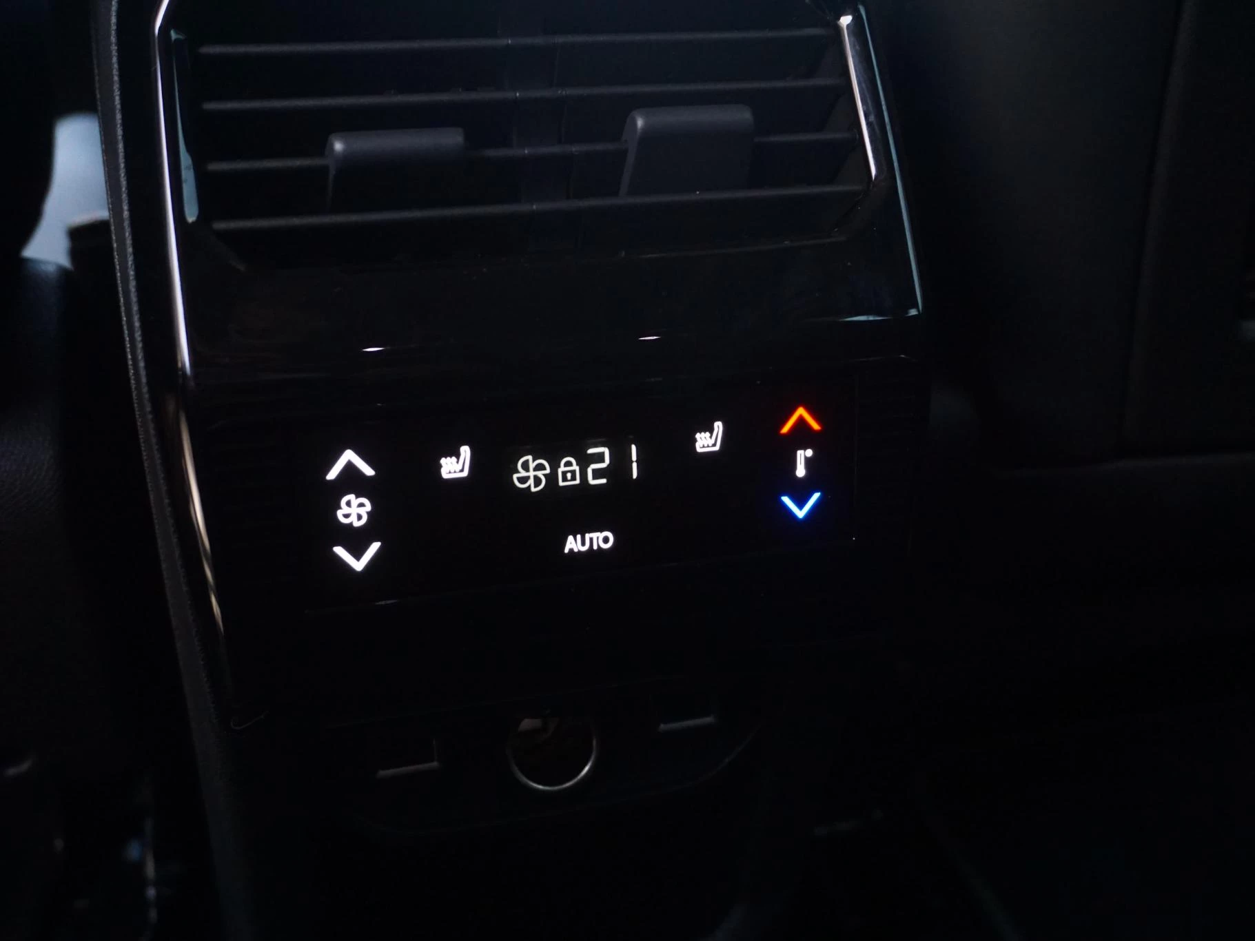 Hoofdafbeelding Peugeot e-5008