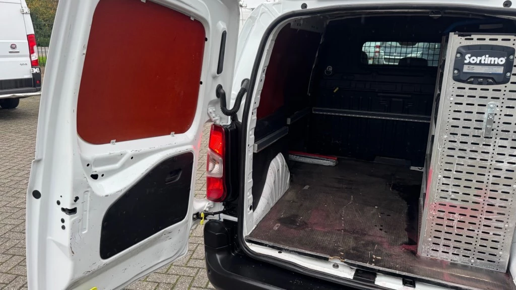 Hoofdafbeelding Peugeot Partner