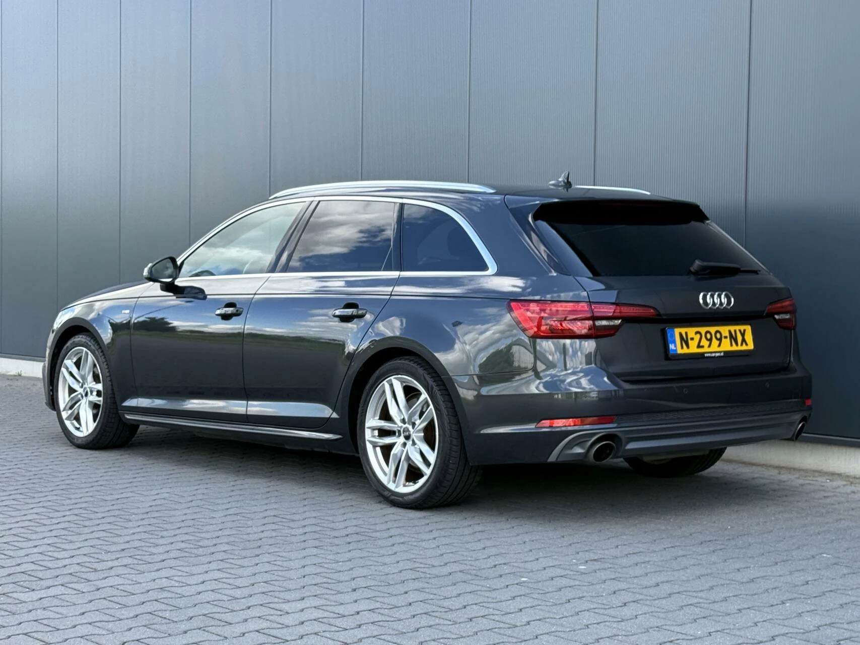 Hoofdafbeelding Audi A4