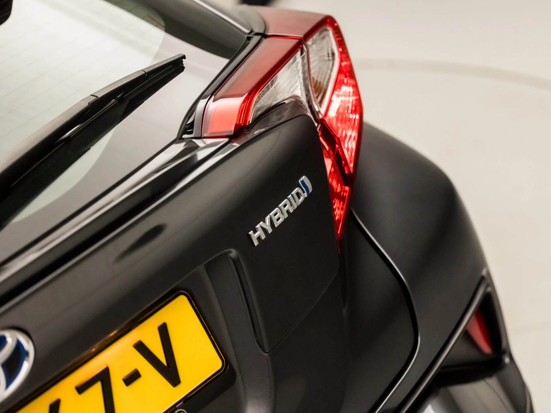 Hoofdafbeelding Toyota C-HR