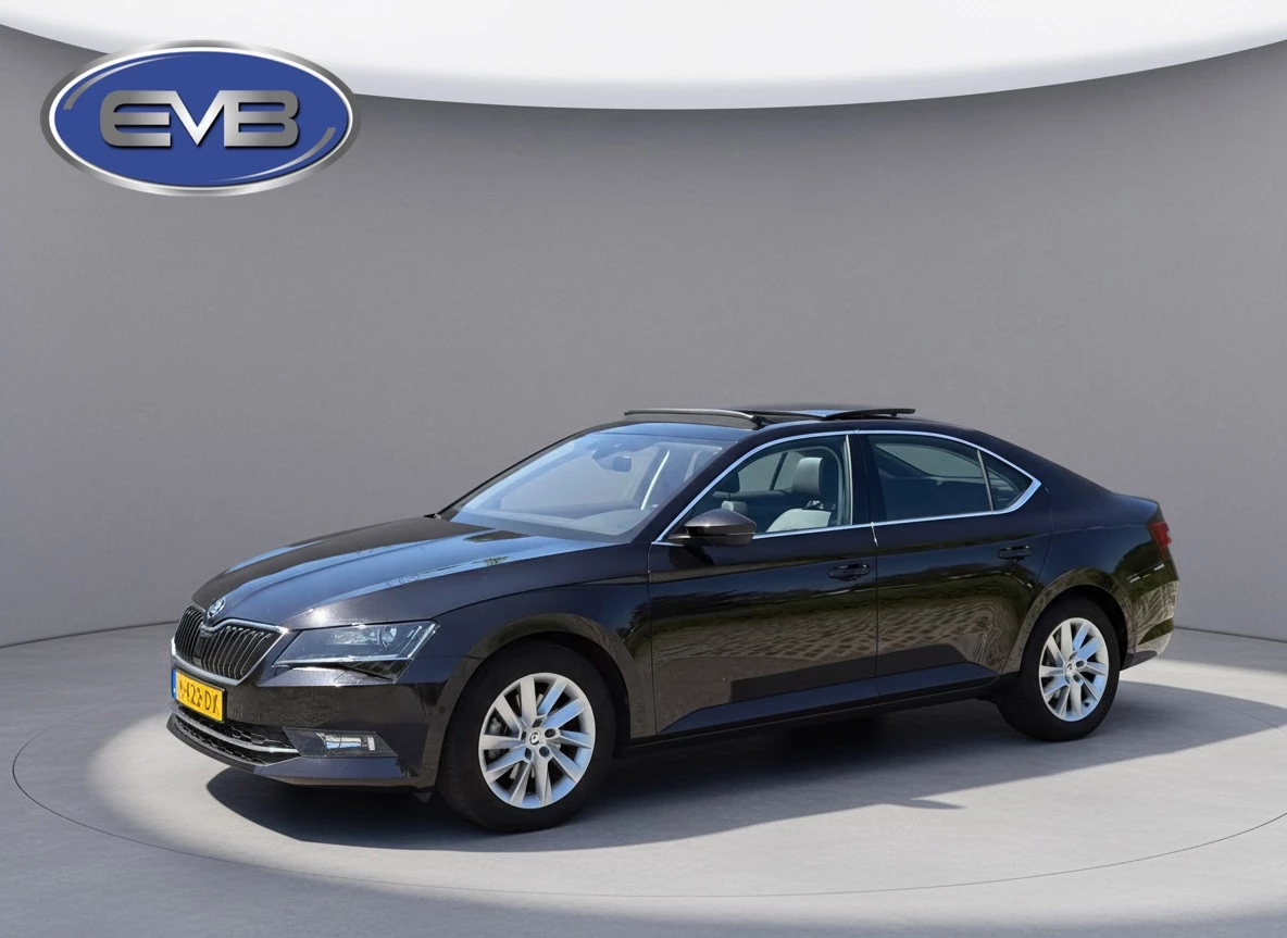 Hoofdafbeelding Škoda Superb