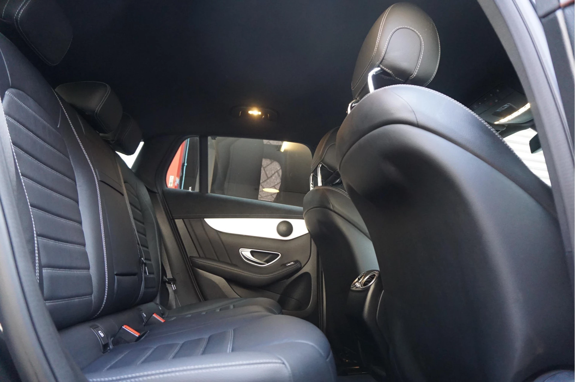 Hoofdafbeelding Mercedes-Benz EQC