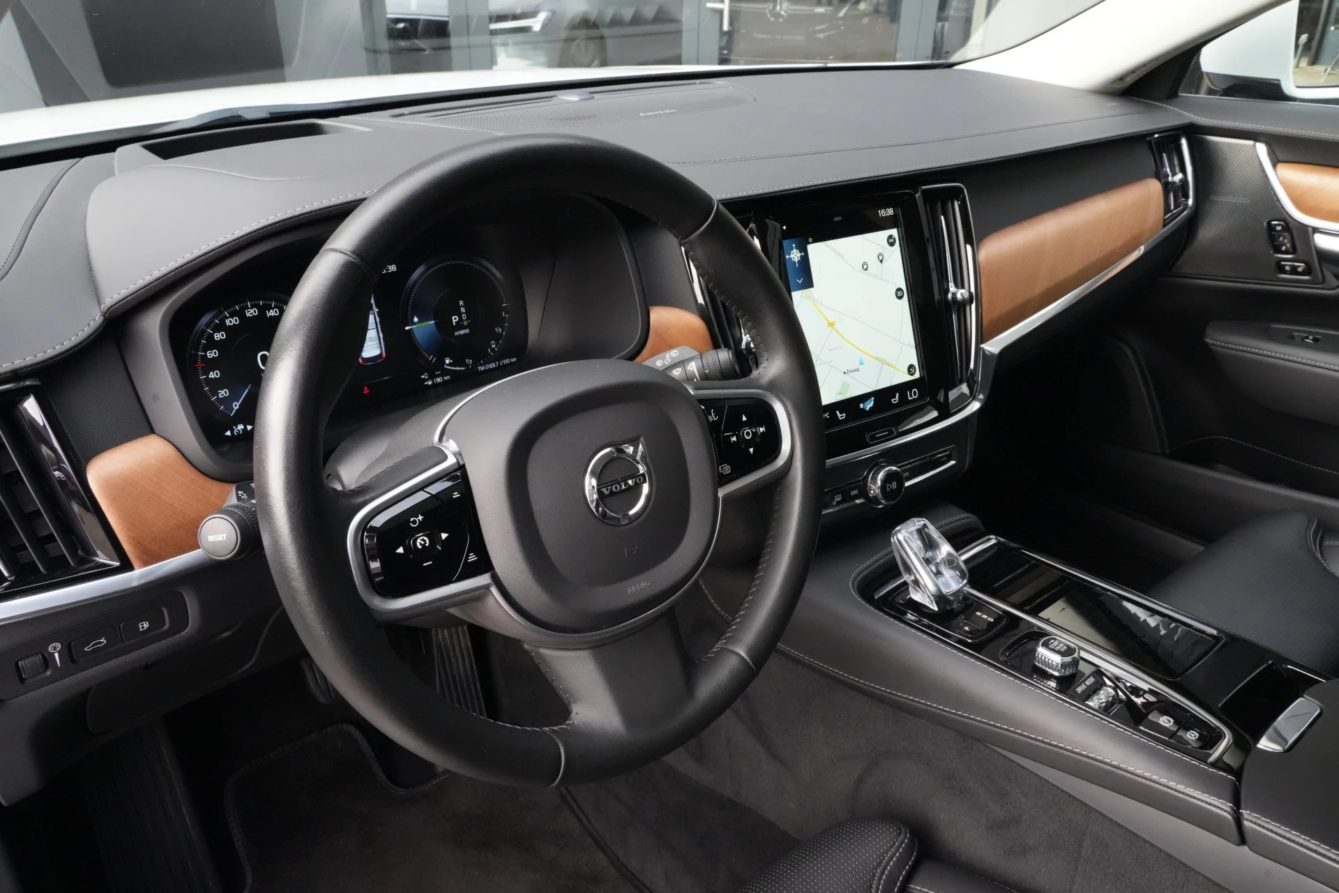 Hoofdafbeelding Volvo V90