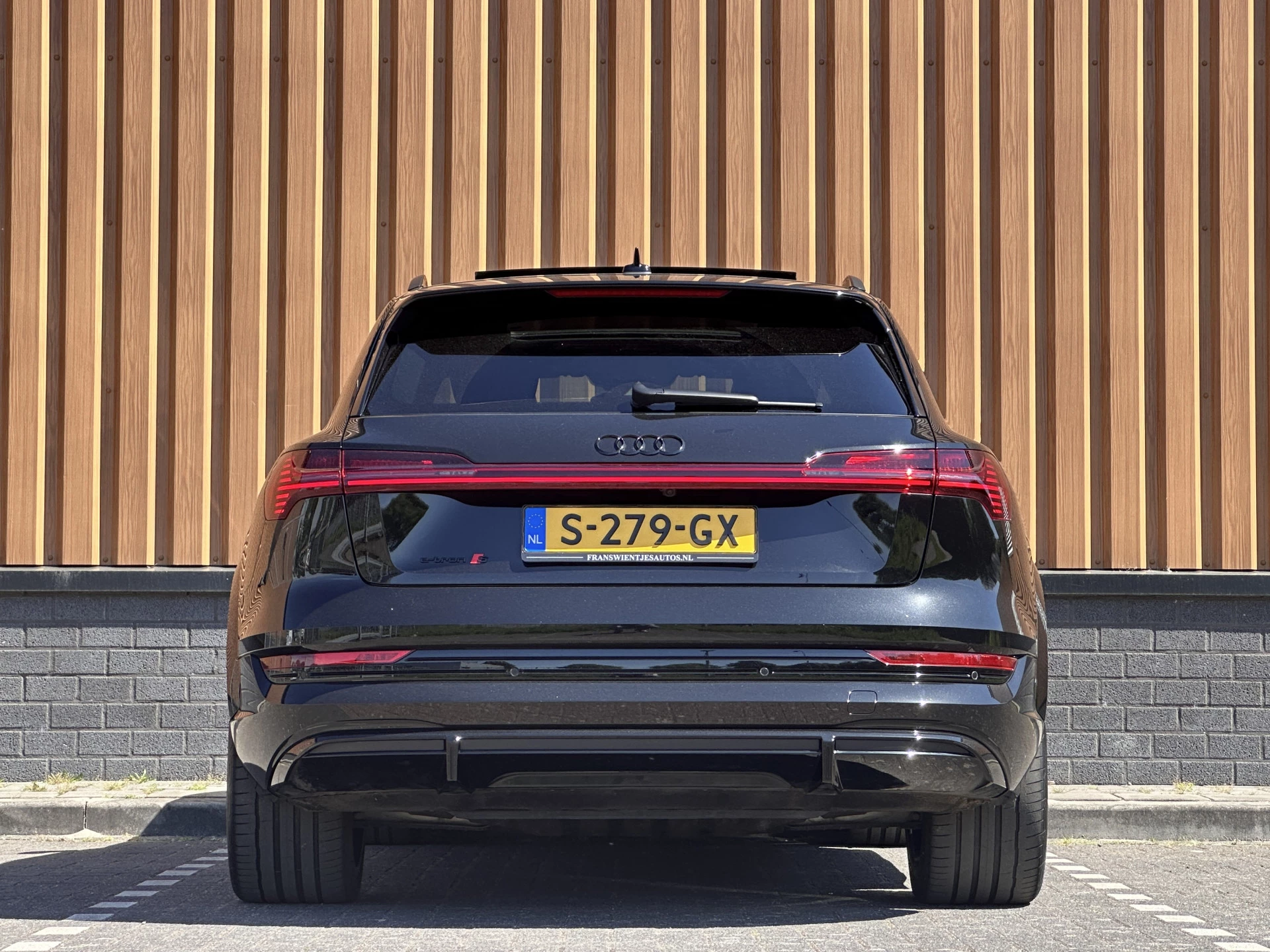 Hoofdafbeelding Audi e-tron
