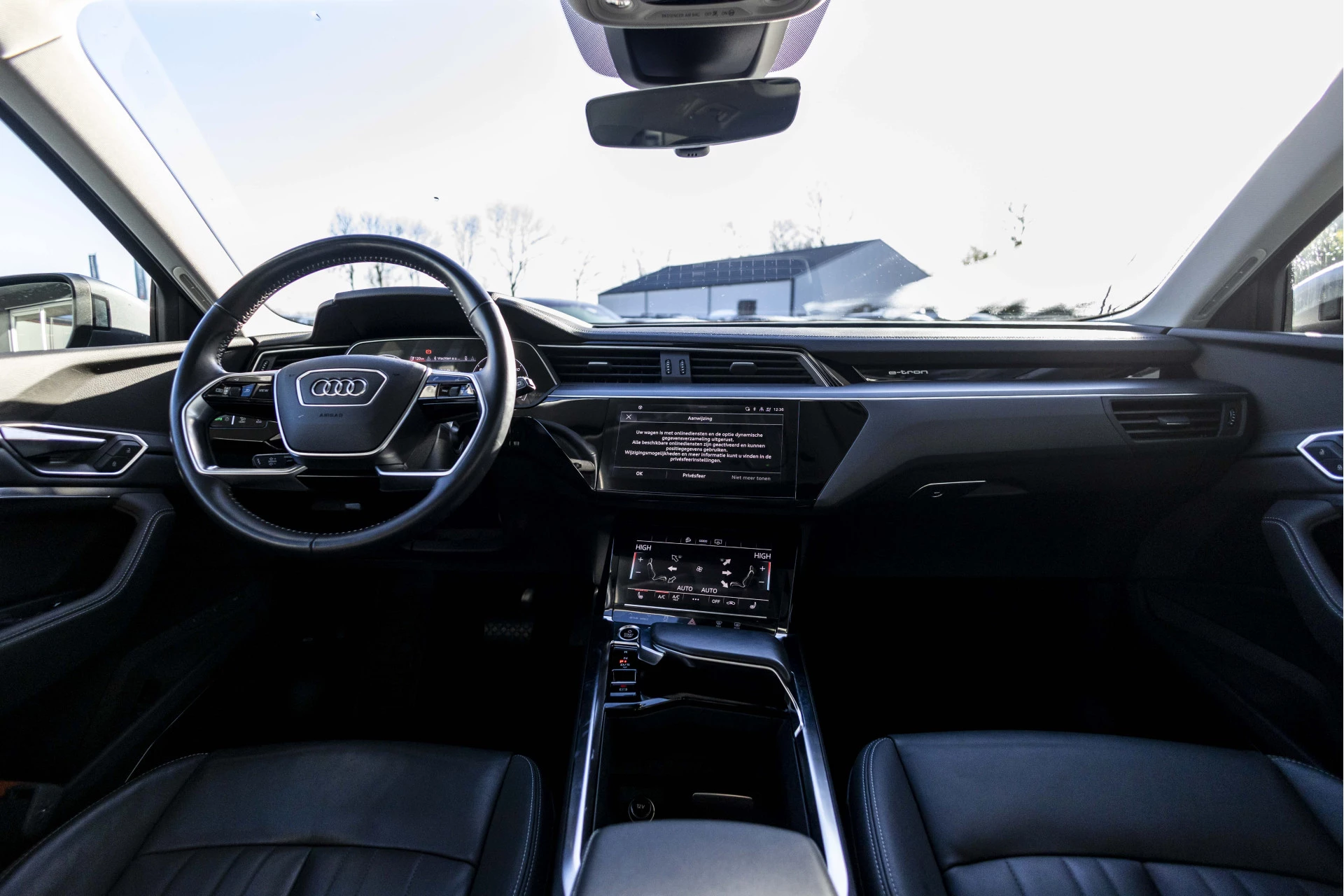 Hoofdafbeelding Audi e-tron