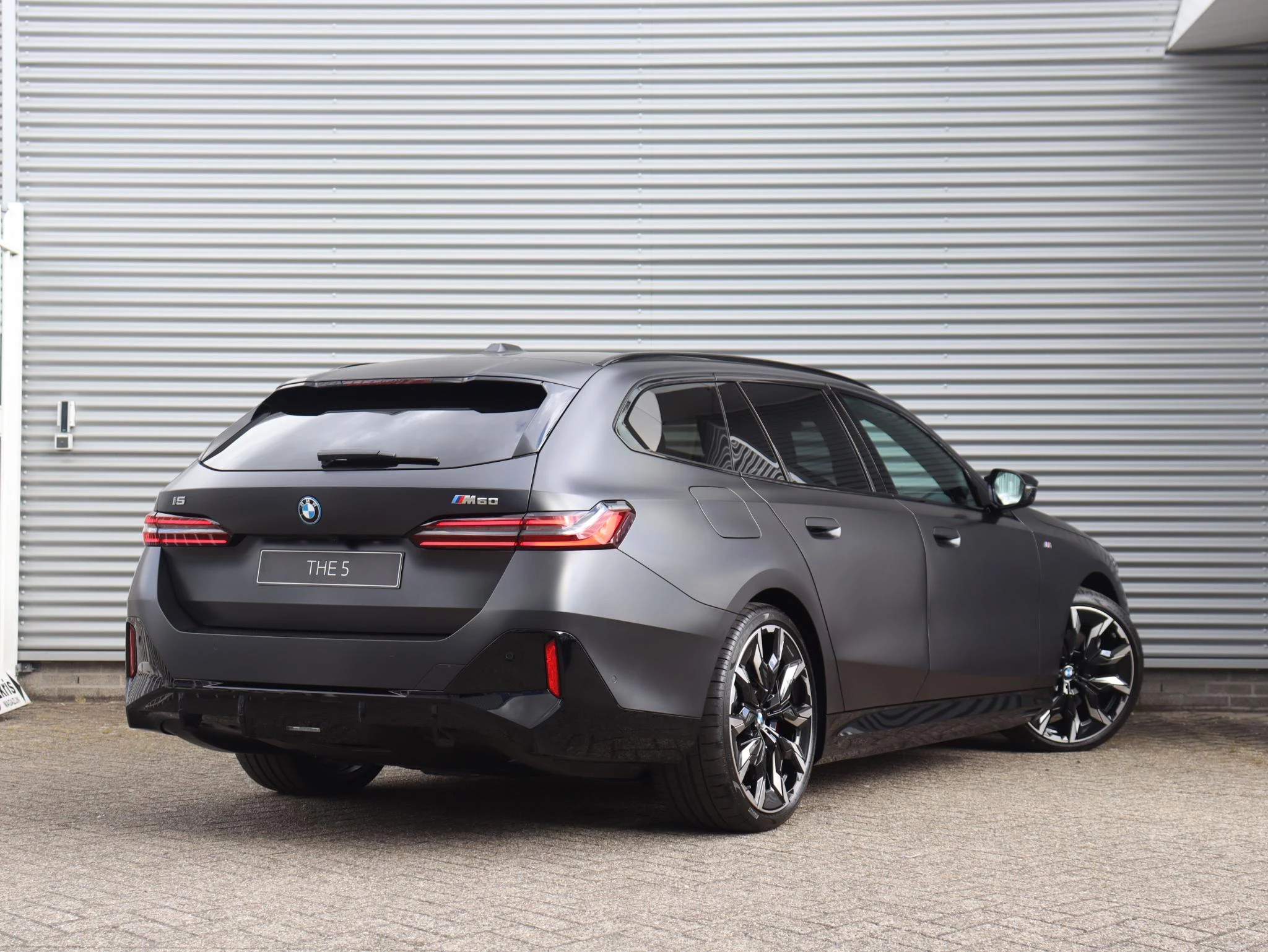 Hoofdafbeelding BMW i5