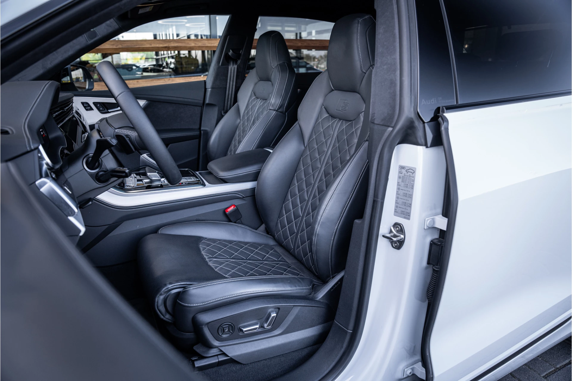 Hoofdafbeelding Audi Q8