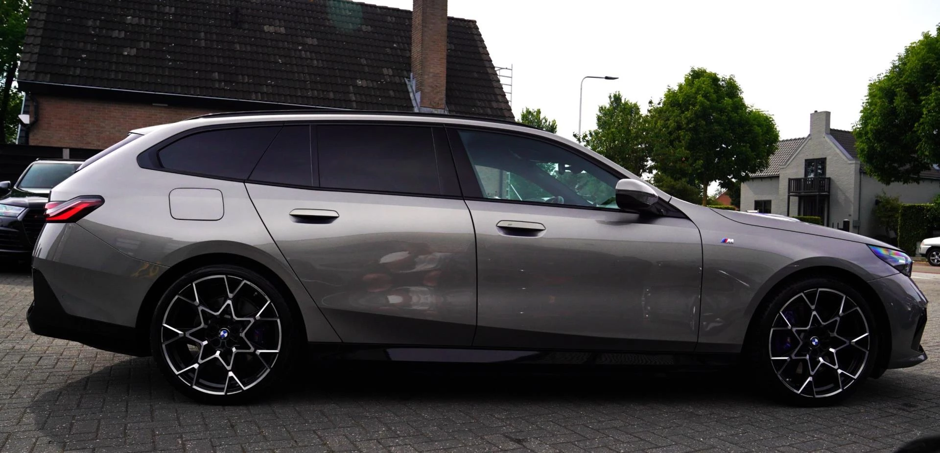 Hoofdafbeelding BMW i5