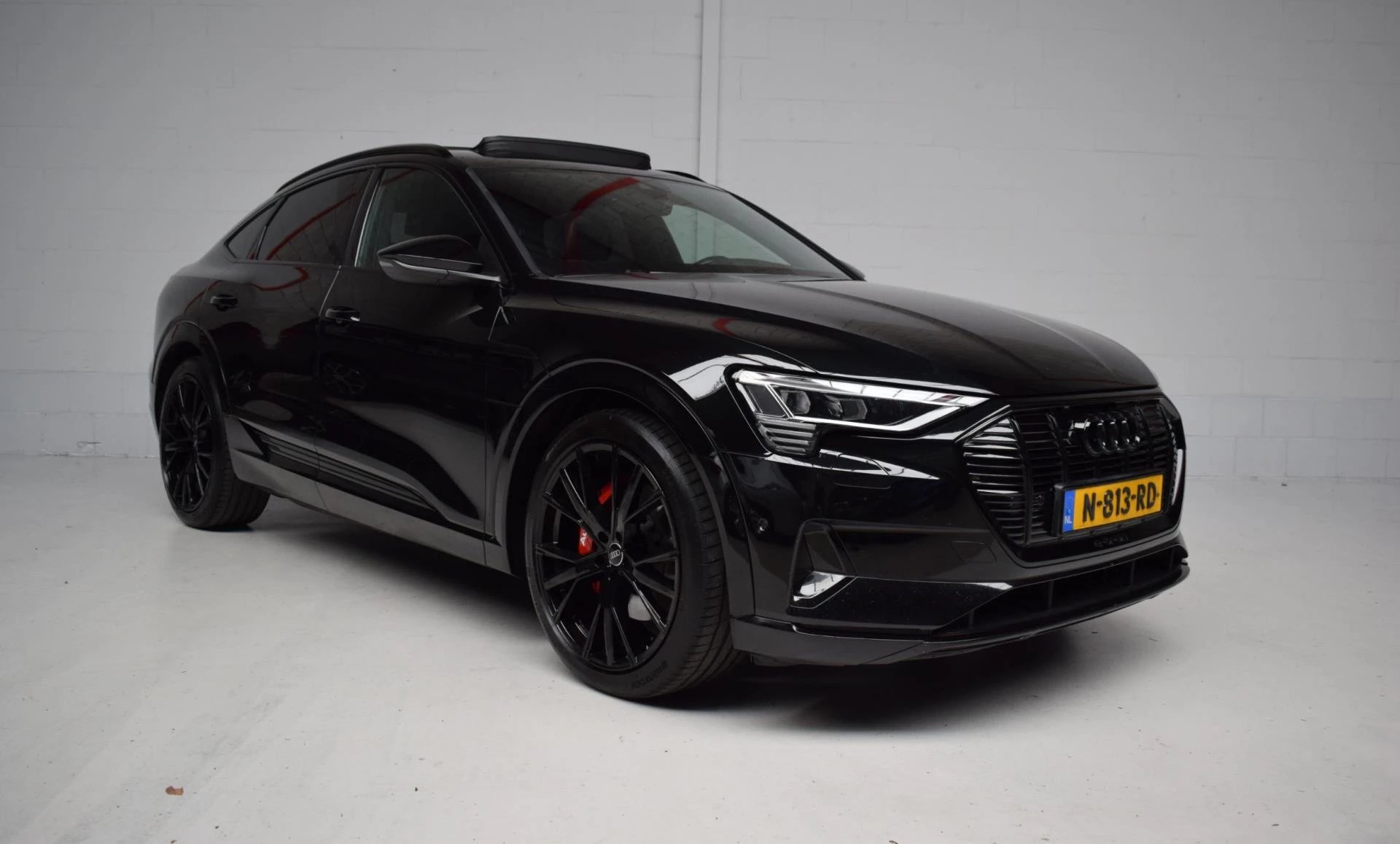 Hoofdafbeelding Audi e-tron