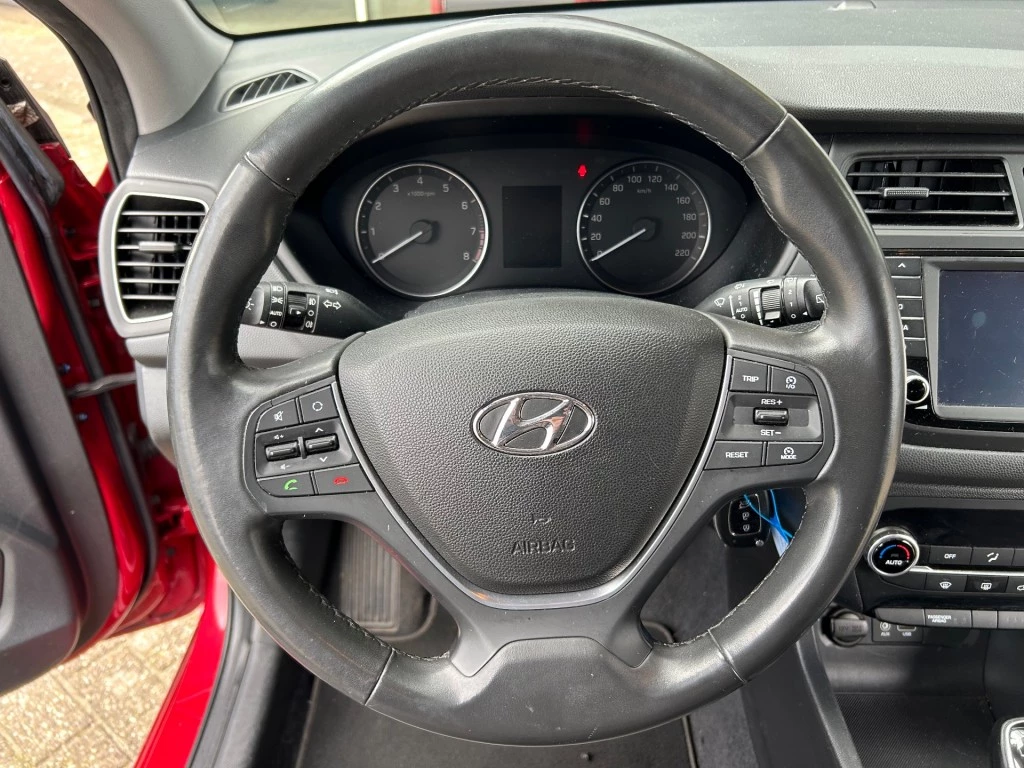 Hoofdafbeelding Hyundai i20