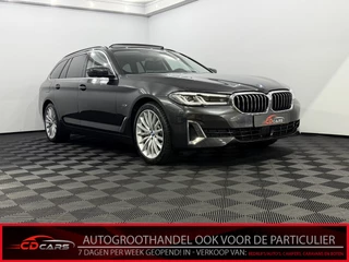 BMW 5 Serie Touring 530e xDrive Business Edition Plus Schuifdak, Leder, 360 Camera, Navi, Stoelverwarming, Memory stoelen, Head-up display, elektrische trekhaak, Elektrische achterklep