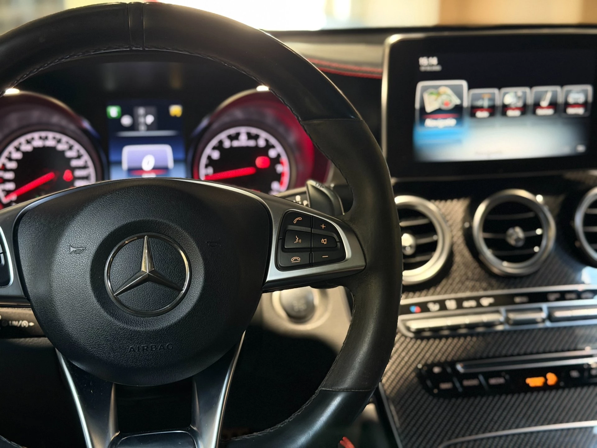 Hoofdafbeelding Mercedes-Benz GLC