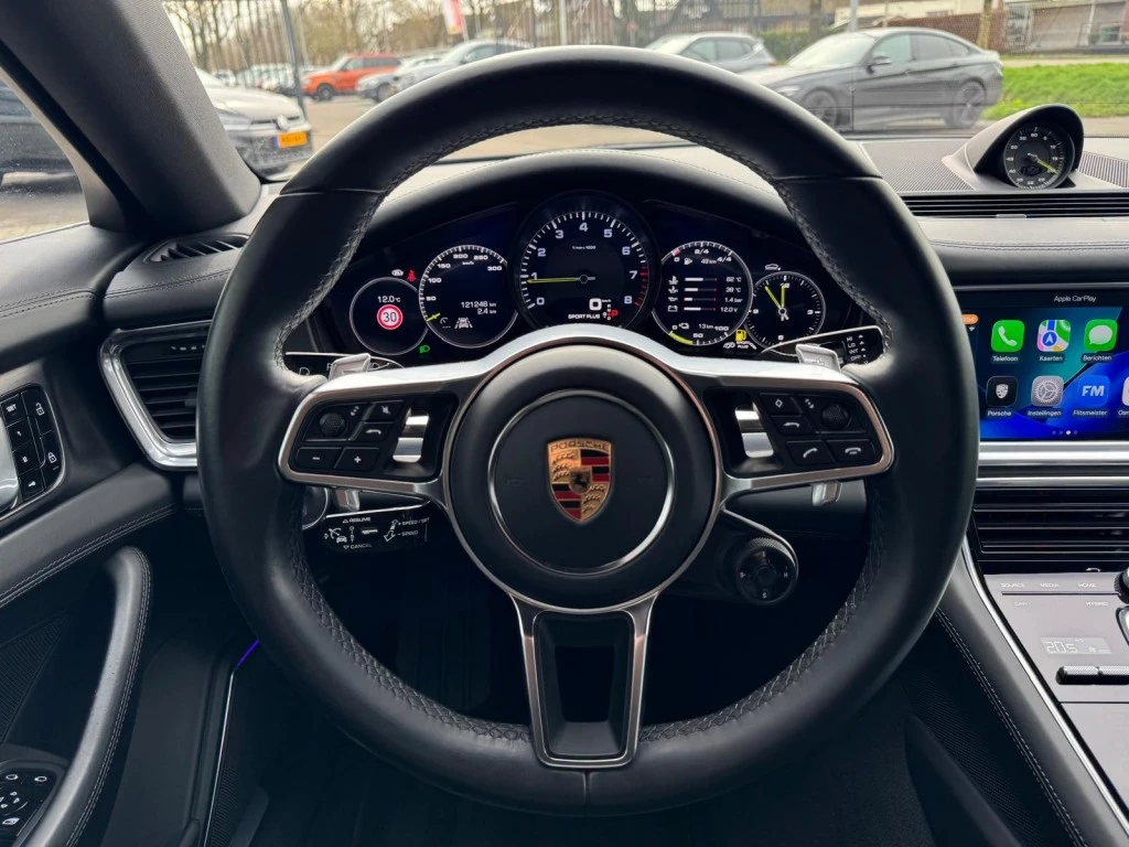 Hoofdafbeelding Porsche Panamera