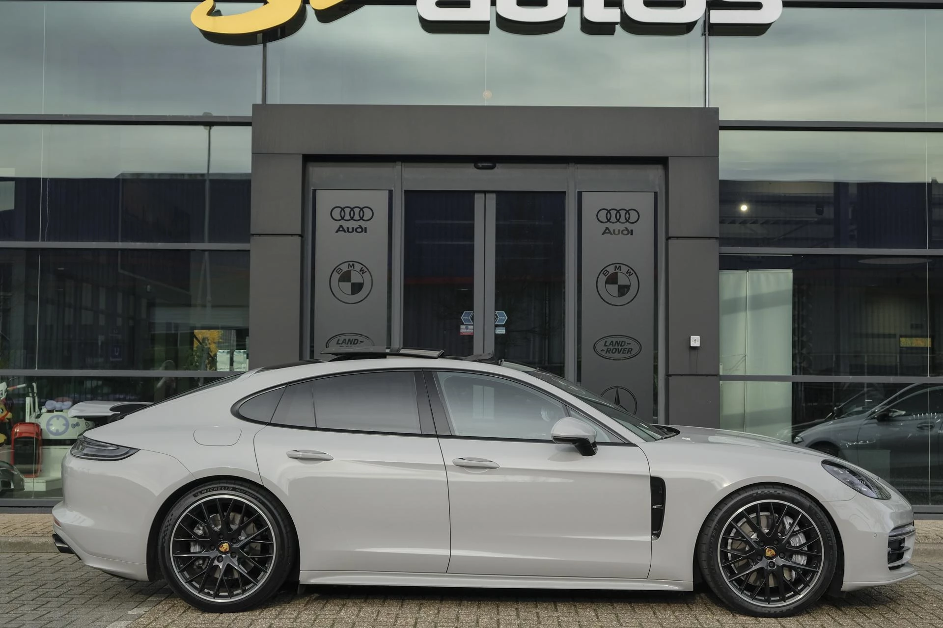 Hoofdafbeelding Porsche Panamera