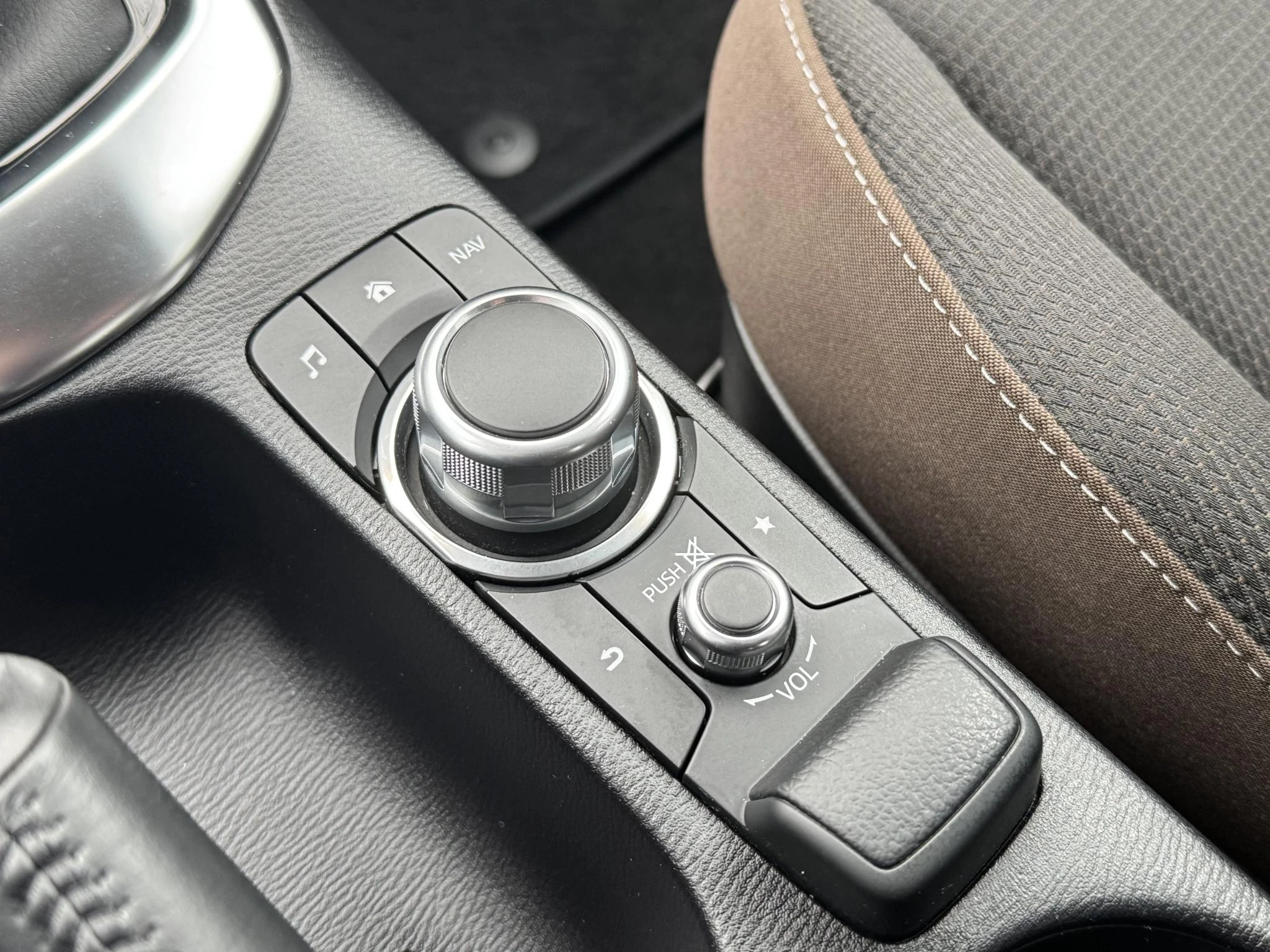 Hoofdafbeelding Mazda 2