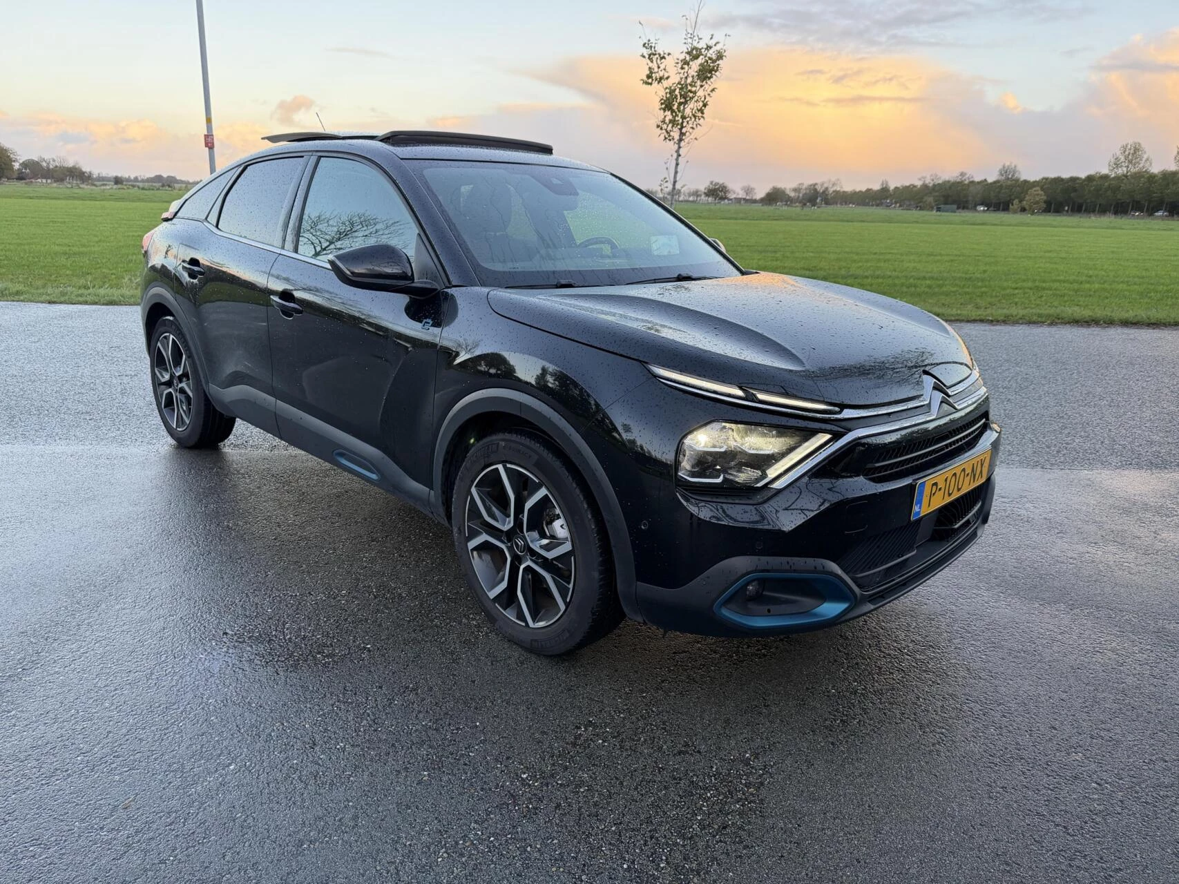 Hoofdafbeelding Citroën ë-C4