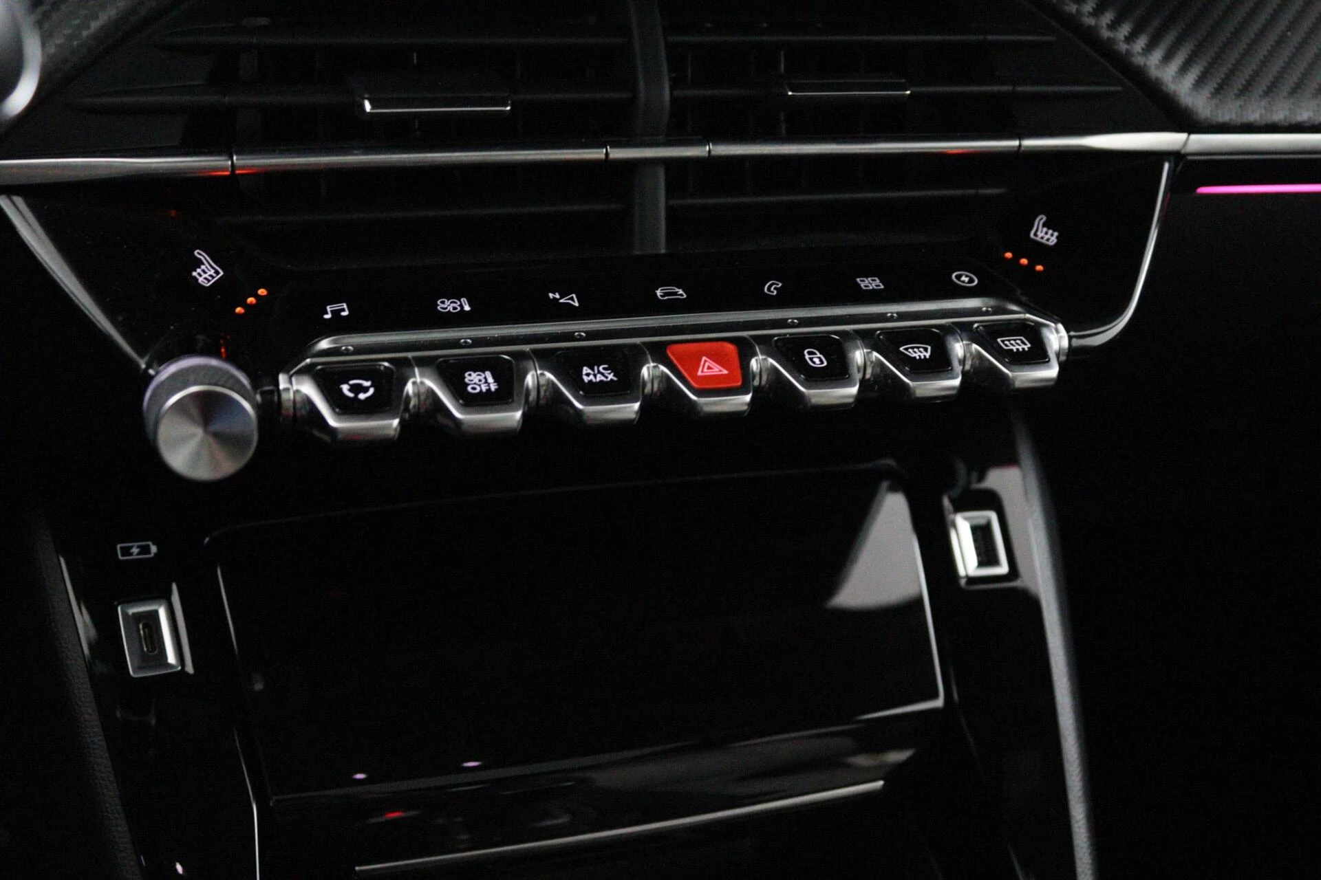 Hoofdafbeelding Peugeot e-208