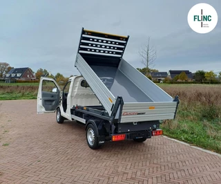 Cenntro Logistar 200 met 3 zijdige kieper