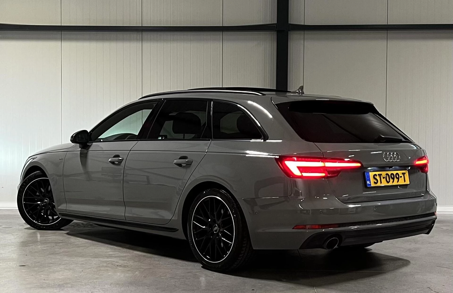 Hoofdafbeelding Audi A4