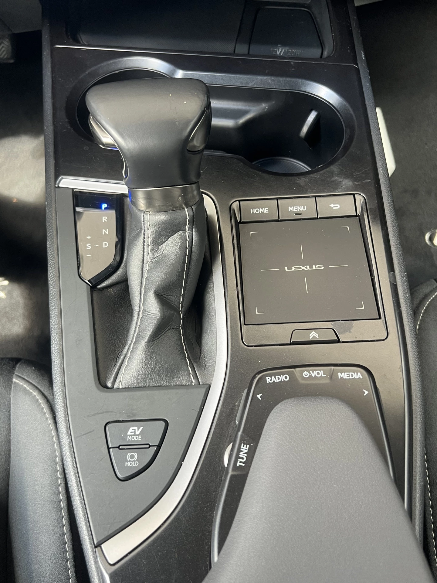 Hoofdafbeelding Lexus UX
