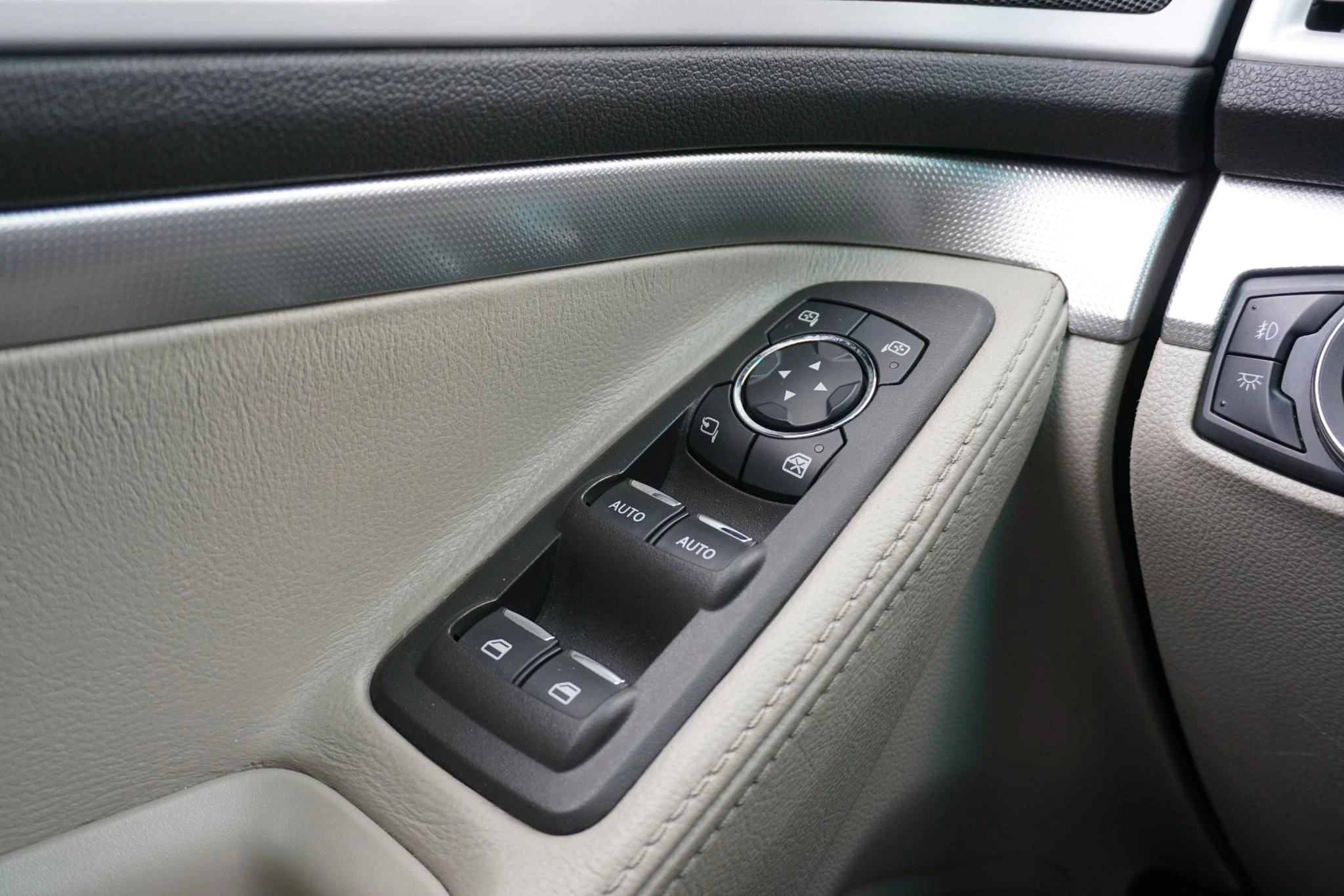 Hoofdafbeelding Ford Explorer