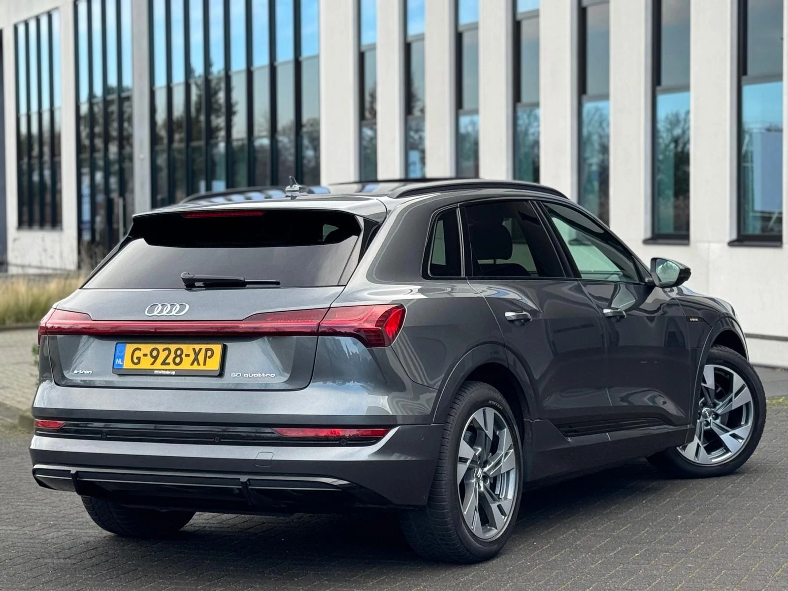 Hoofdafbeelding Audi e-tron