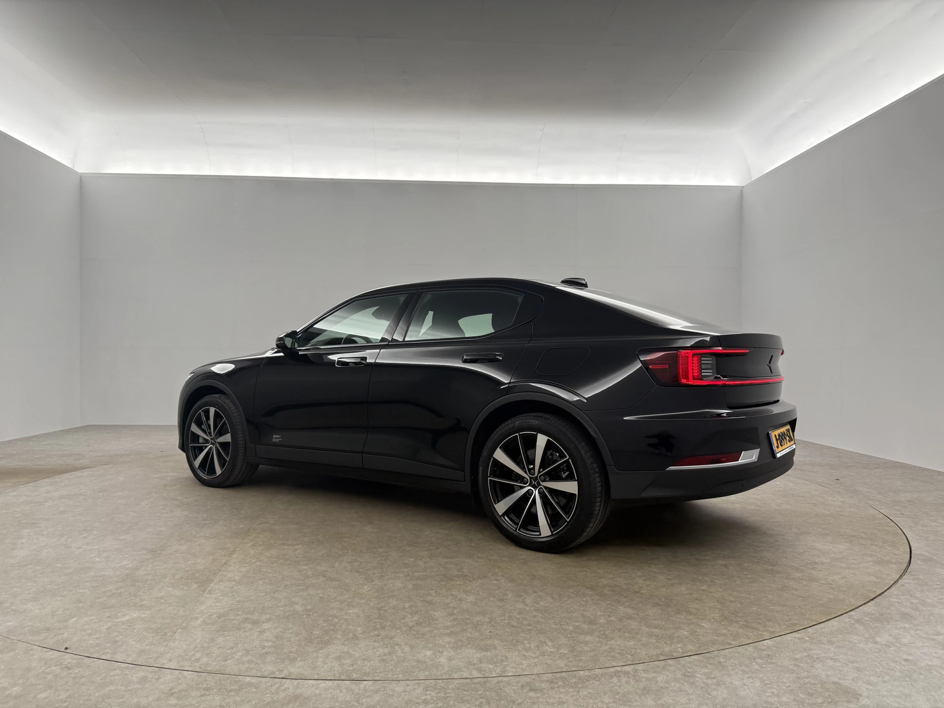 Hoofdafbeelding Polestar 2