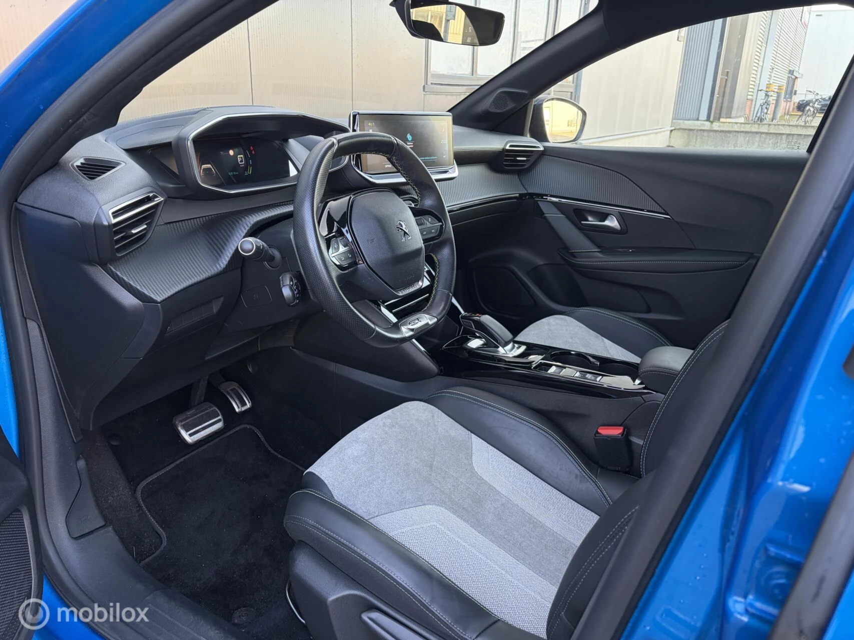 Hoofdafbeelding Peugeot e-208