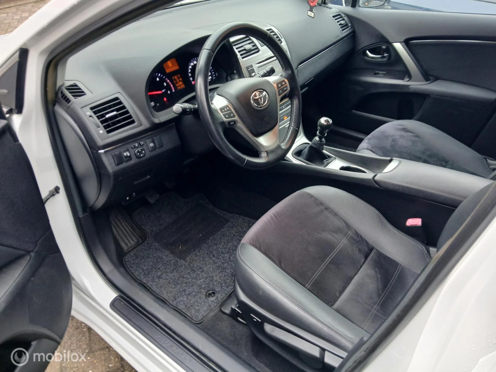 Hoofdafbeelding Toyota Avensis