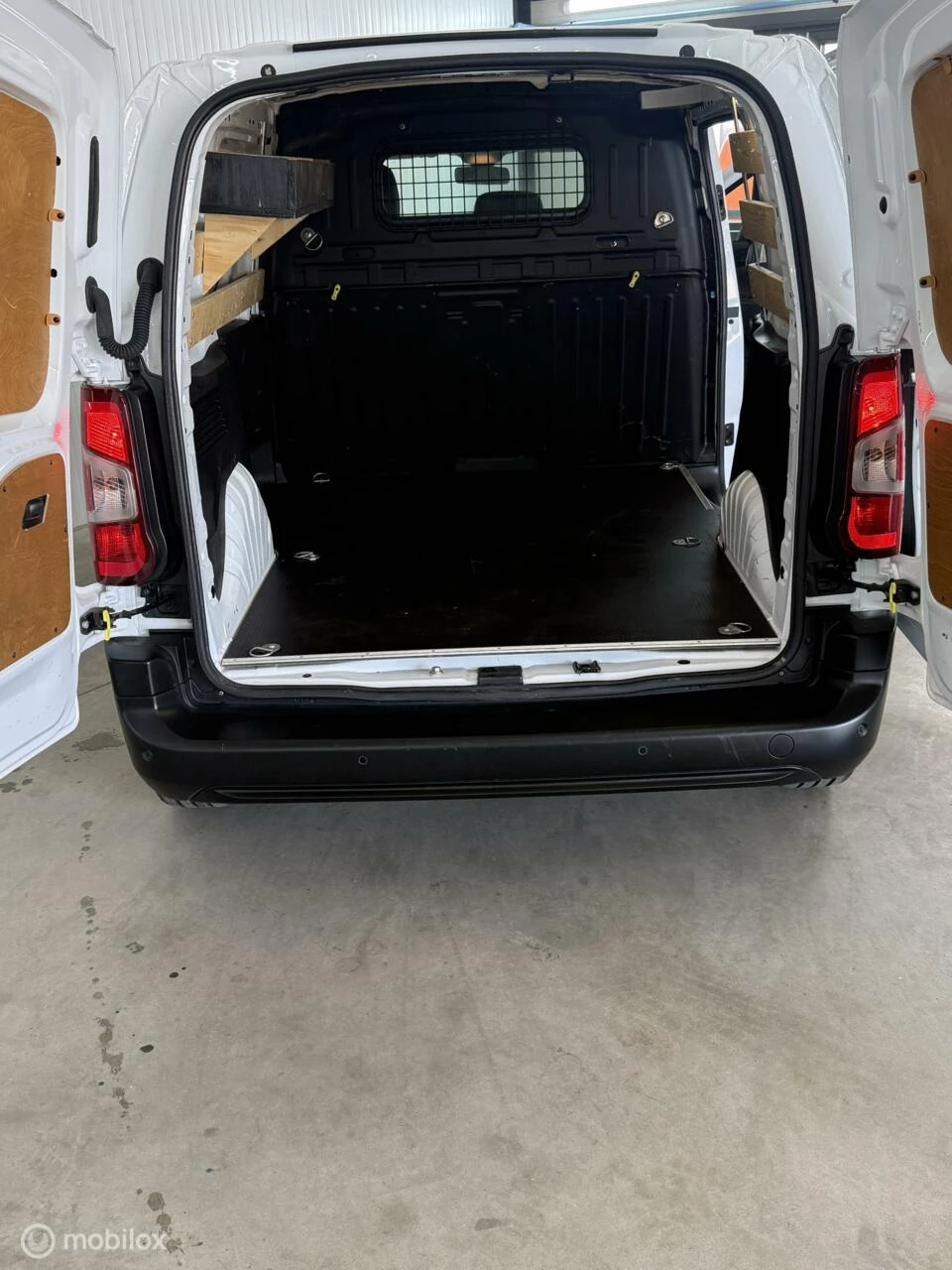 Hoofdafbeelding Peugeot Partner