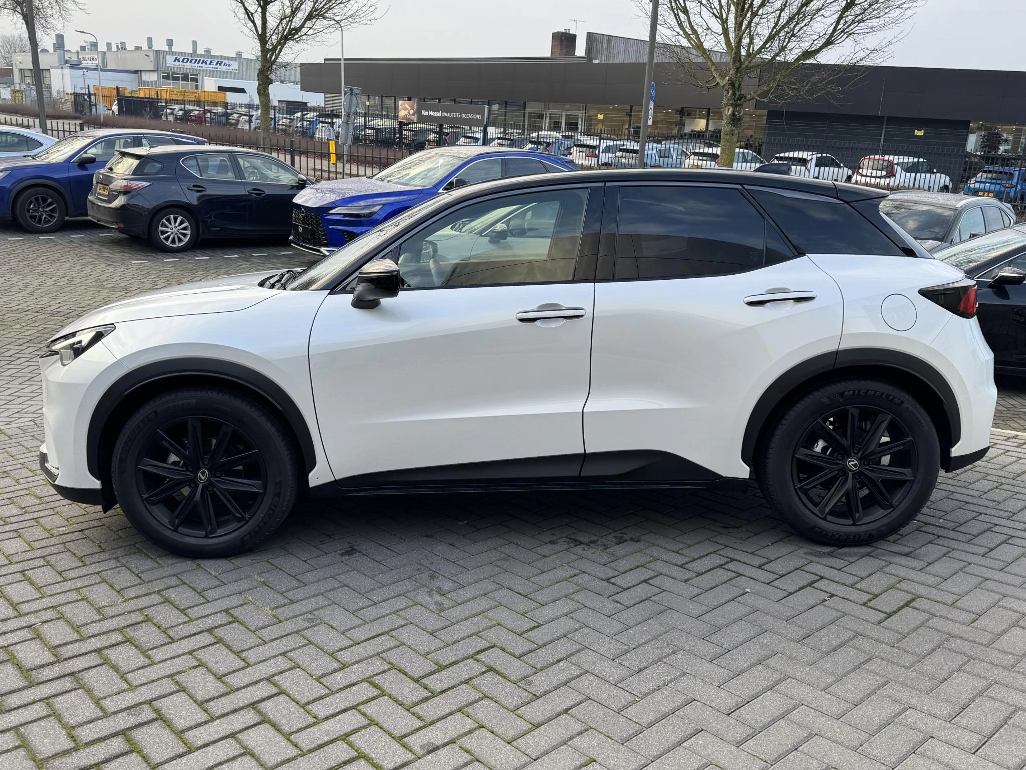 Hoofdafbeelding Lexus LBX