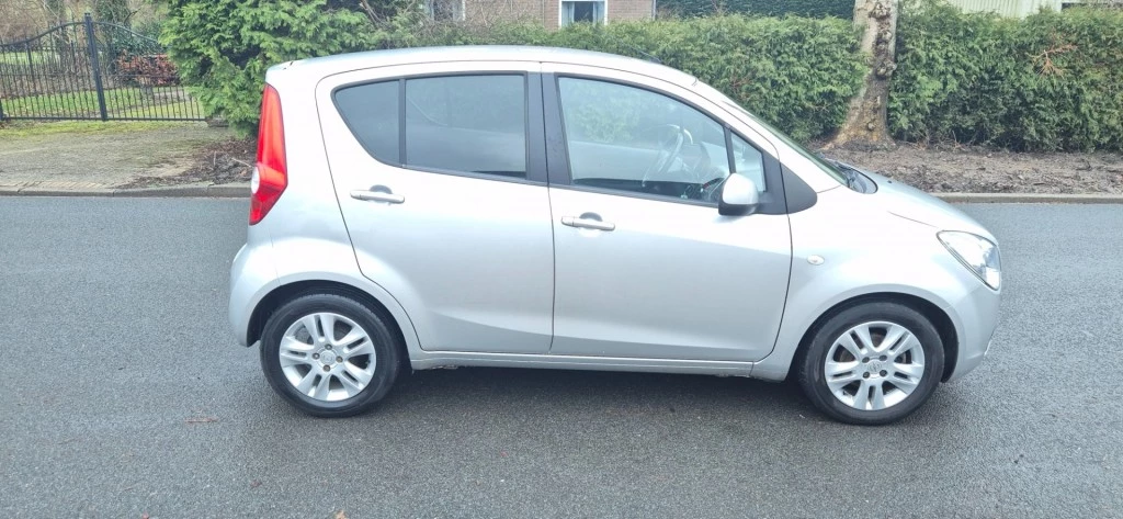 Hoofdafbeelding Opel Agila