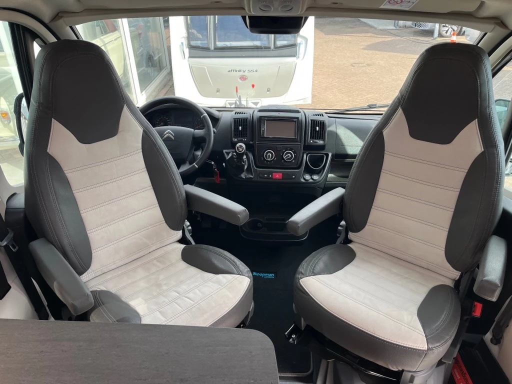 Hoofdafbeelding Sunlight V69 Adventure Ed. Queensbed Zonnepaneel