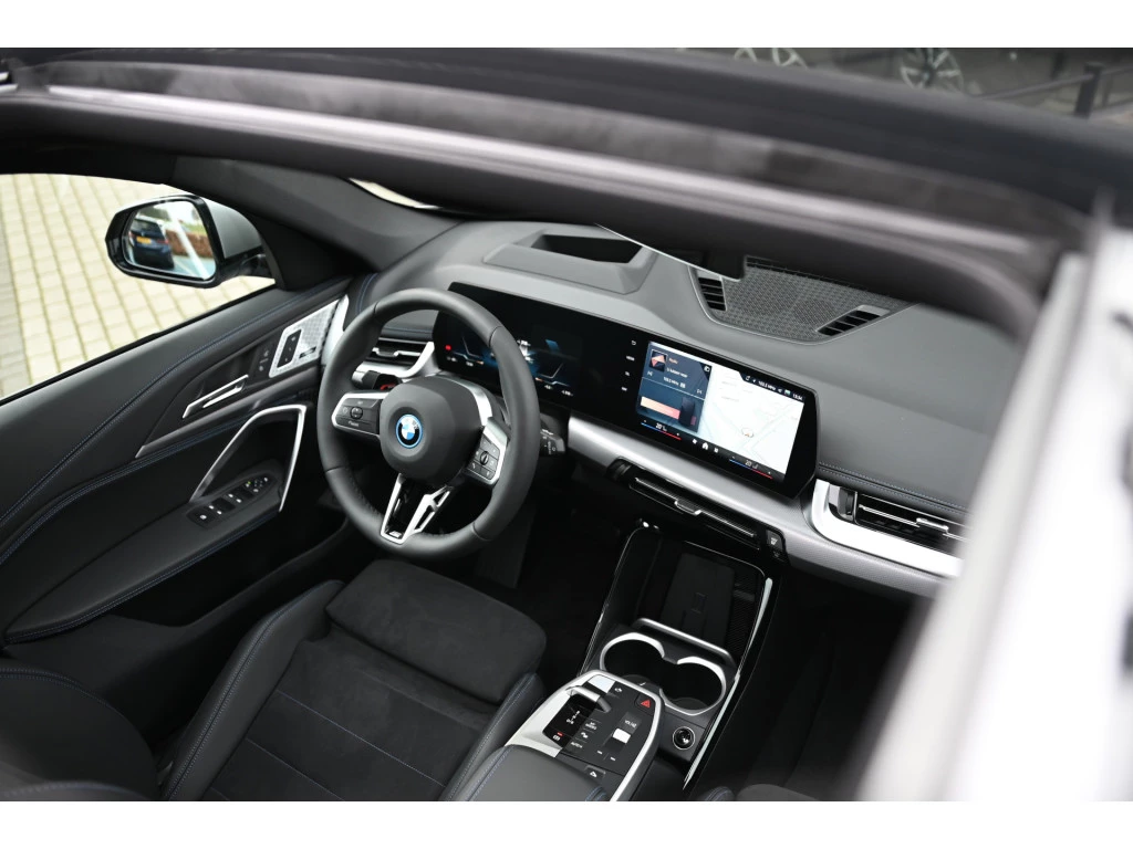 Hoofdafbeelding BMW iX1