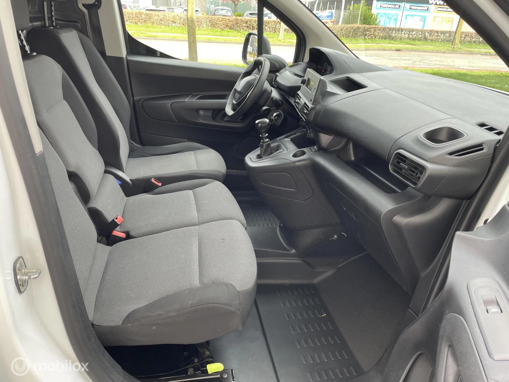 Hoofdafbeelding Peugeot Partner