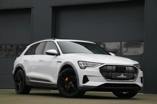 Audi e-tron 55 quattro S edition 95 kWh Panodak AdaptiveCruise B&O Sportzetels Luchtvering LaneAssist Led PrivacyGlass Lmv 85000KM BJ2020