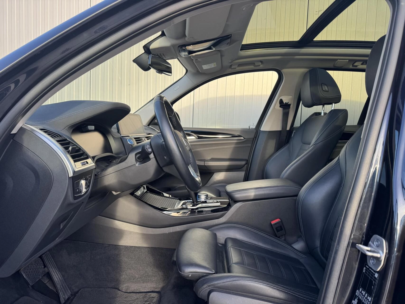 Hoofdafbeelding BMW iX3