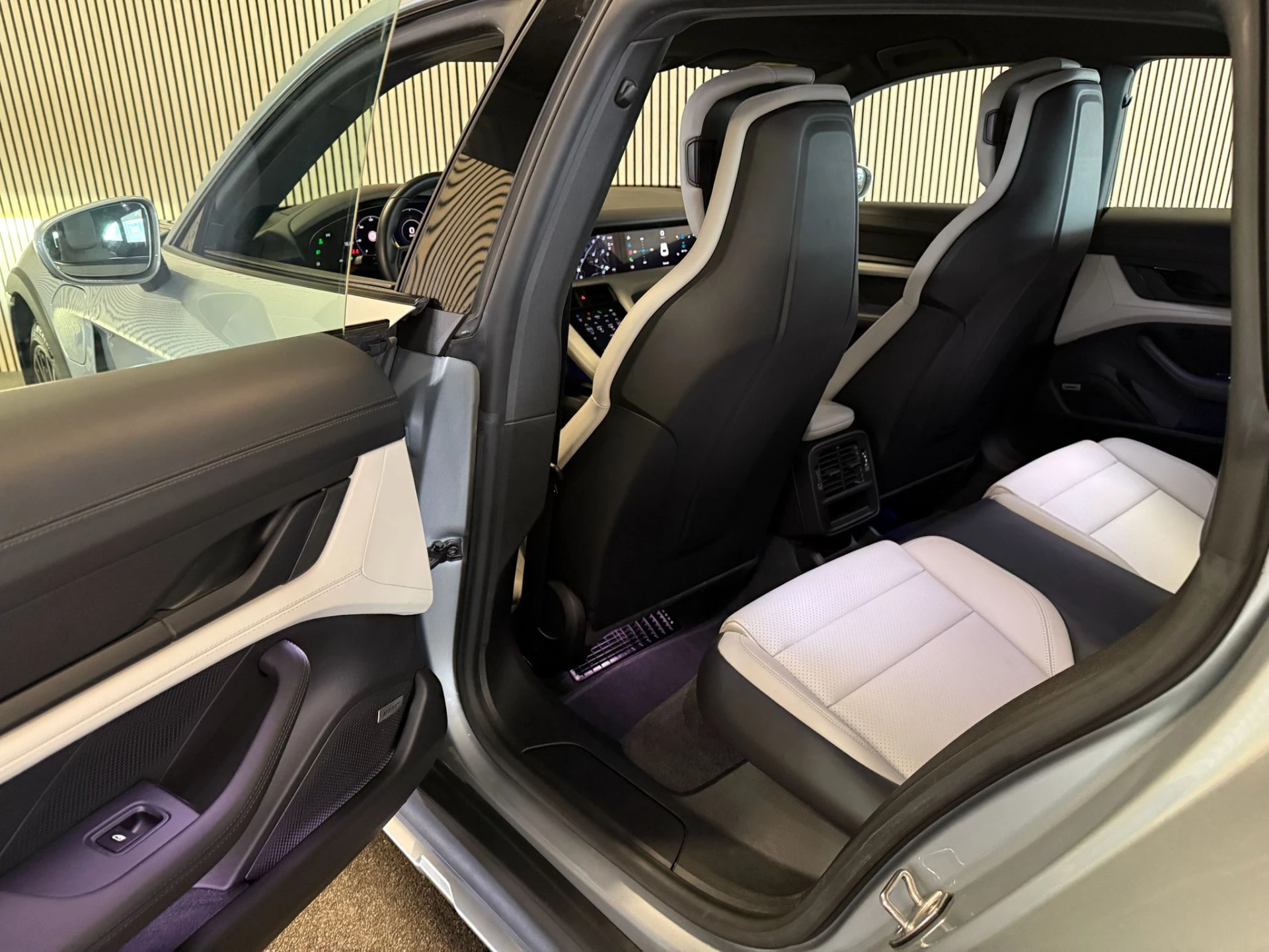 Hoofdafbeelding Porsche Taycan