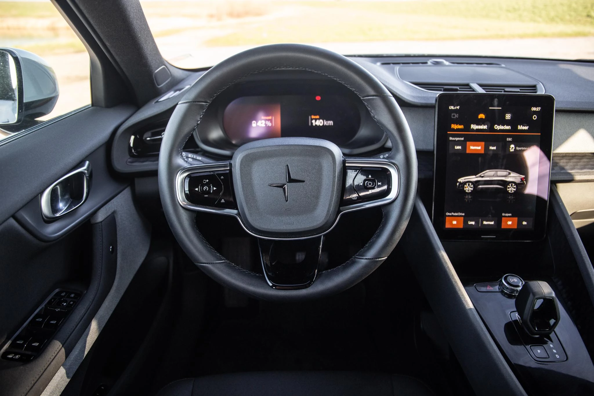 Hoofdafbeelding Polestar 2