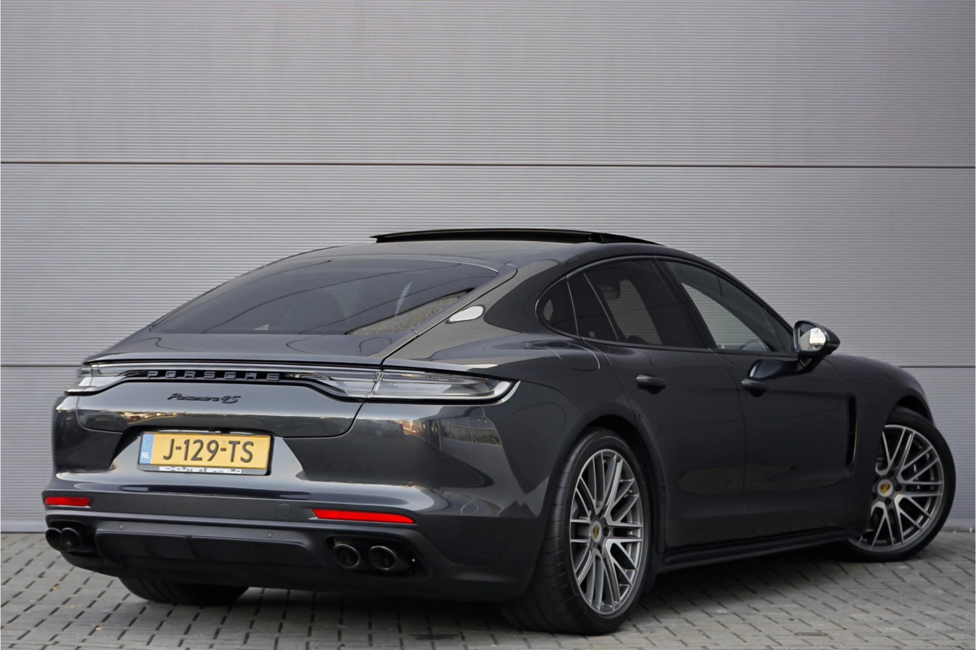 Hoofdafbeelding Porsche Panamera