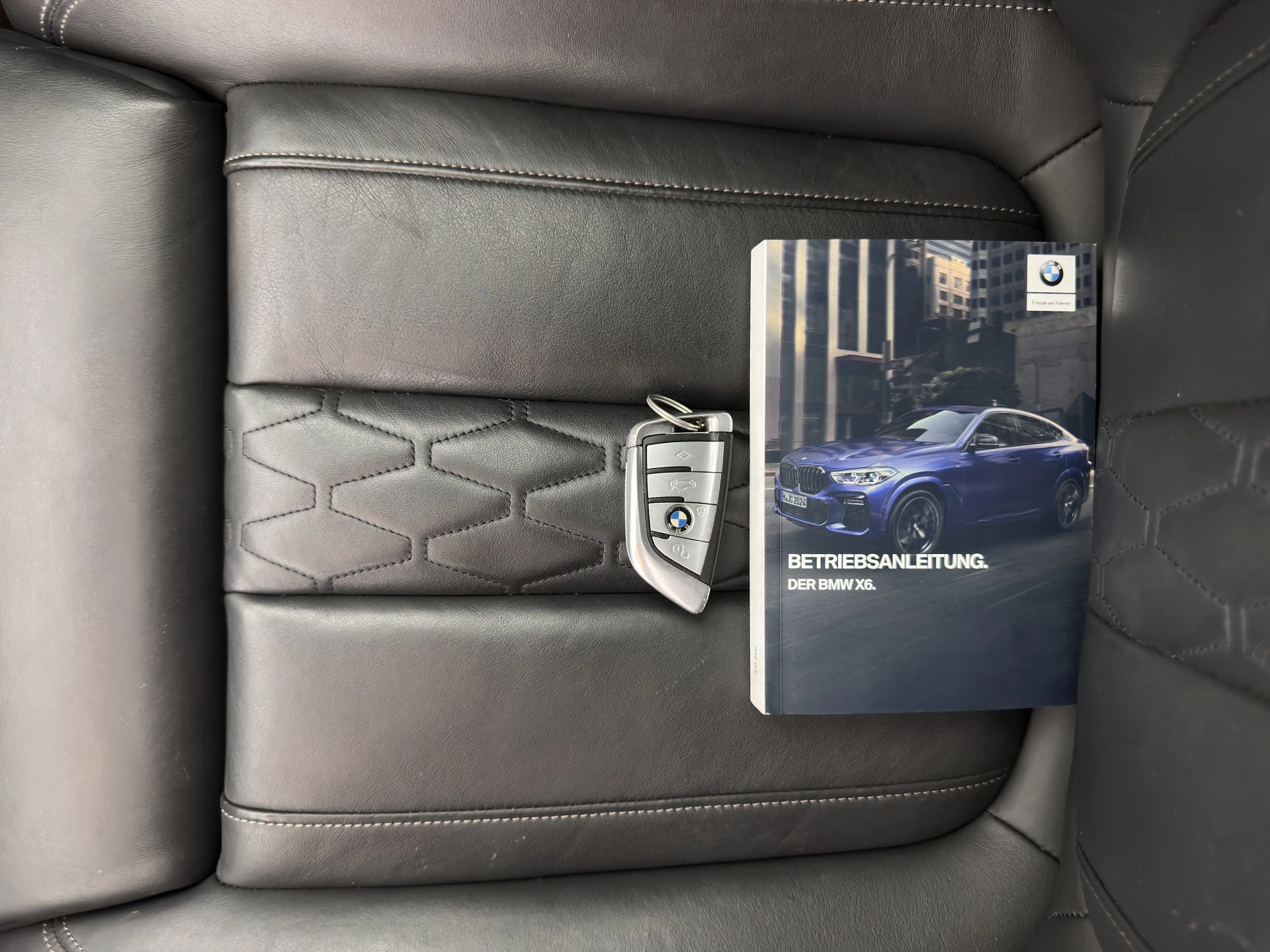 Hoofdafbeelding BMW X6