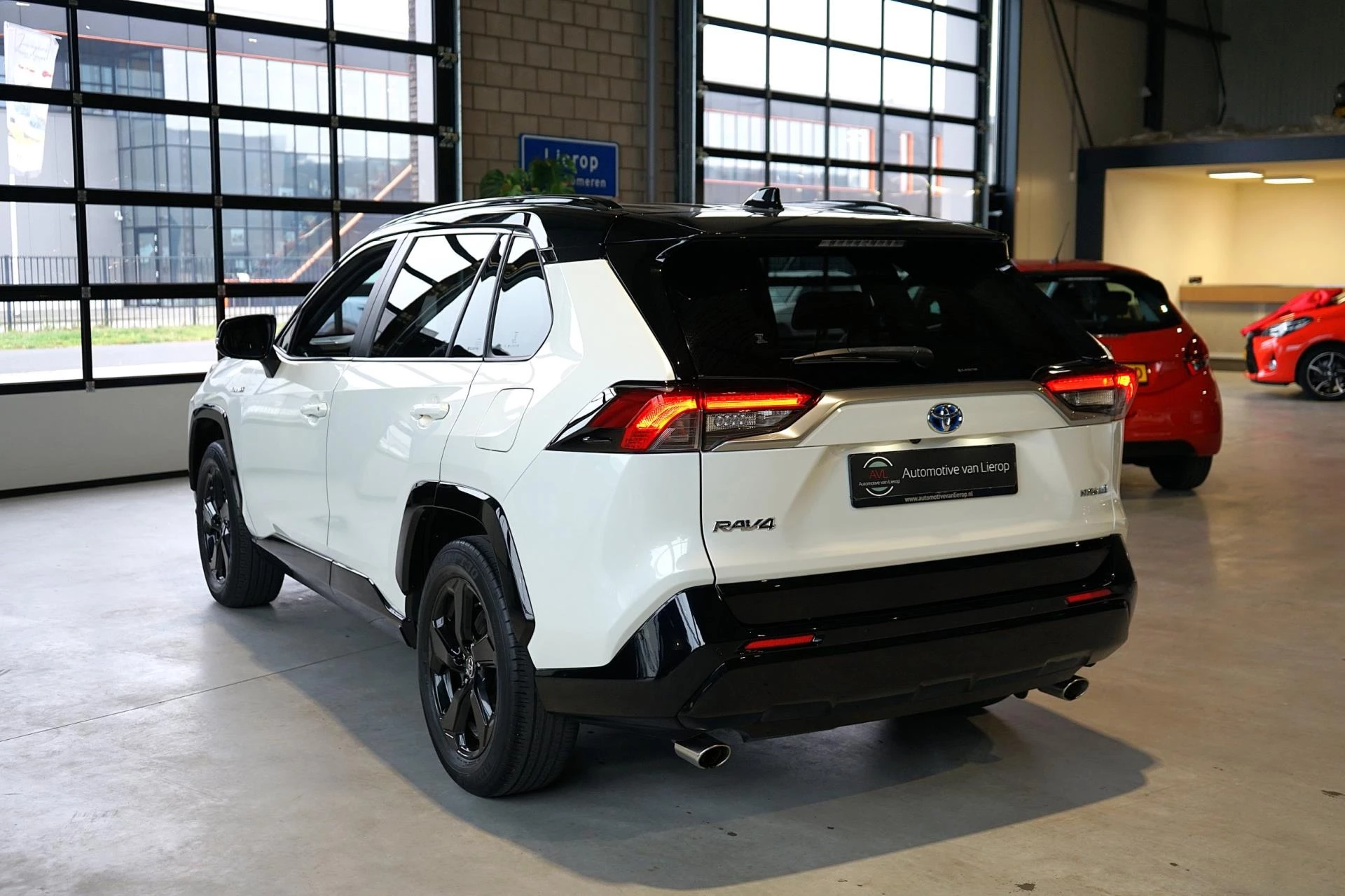 Hoofdafbeelding Toyota RAV4