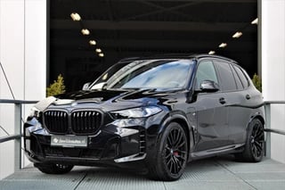 BMW X5 xDrive50e M-sport 489pk M-stoelen Carbon Pano Trekhaak Stoelventilatie Harman/Kardon