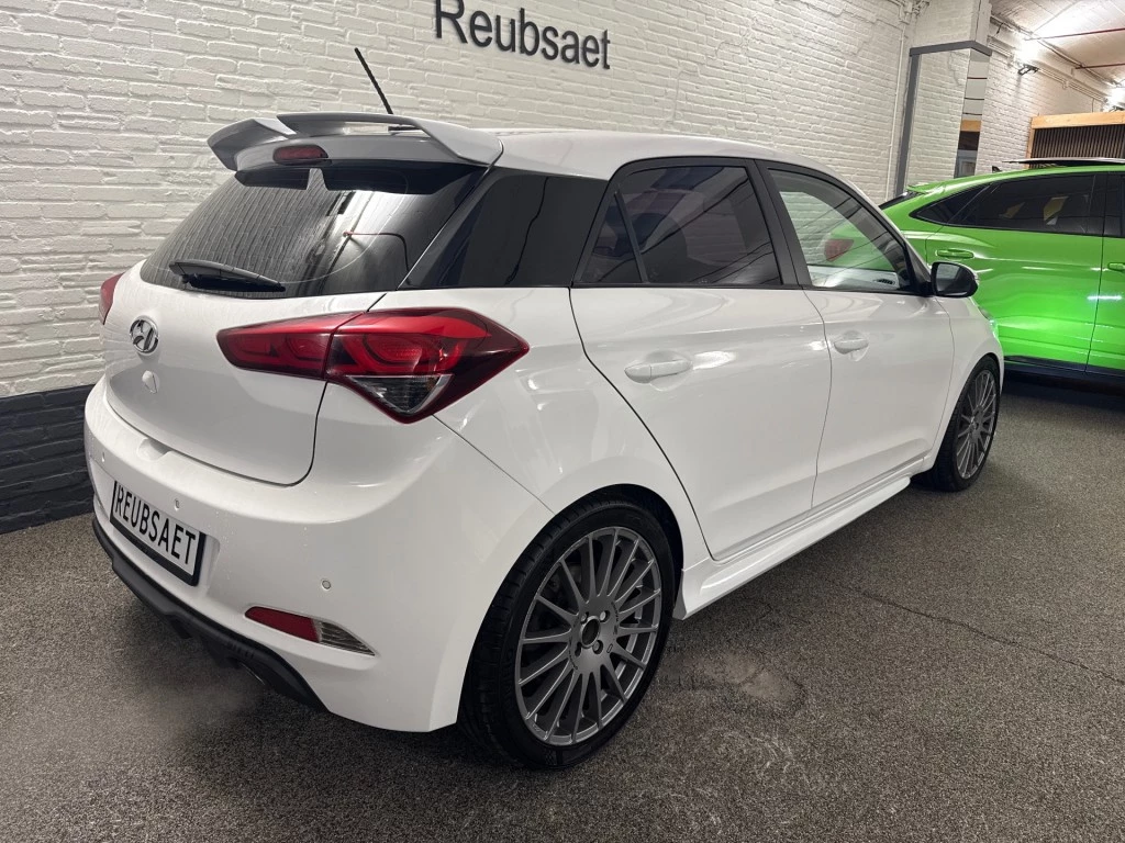 Hoofdafbeelding Hyundai i20