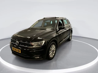 Volkswagen Tiguan 1.5 Tsi 150pk DSG ACT Comfortline Business · Panoramadak · Apple/Android Car Play · Navi · Elek. Trekhaak · Elek. Achterklep · Alarm · 17'' Inch ·