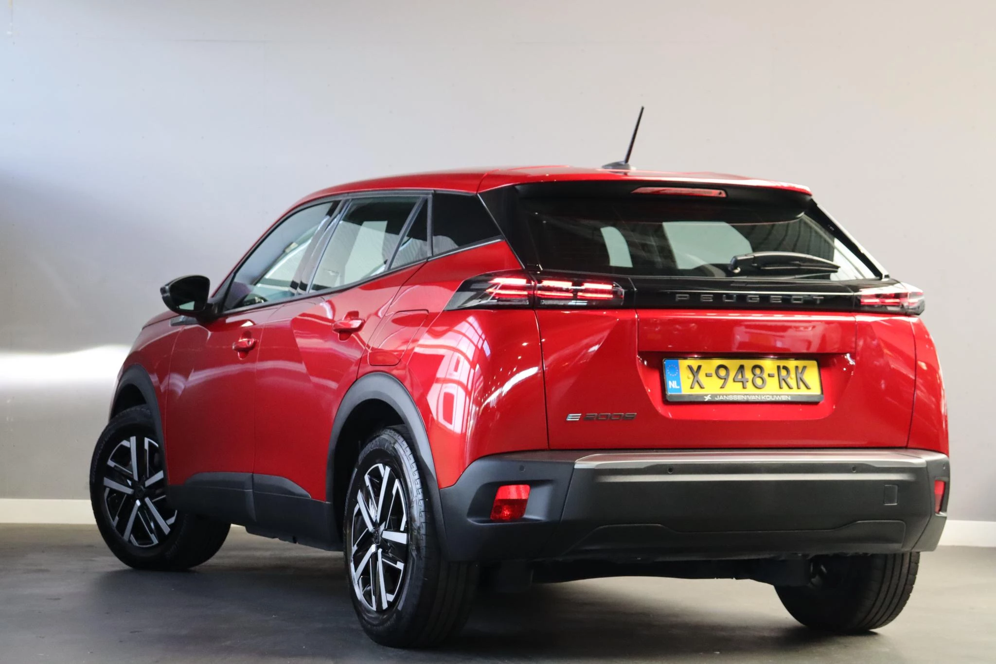 Hoofdafbeelding Peugeot e-2008