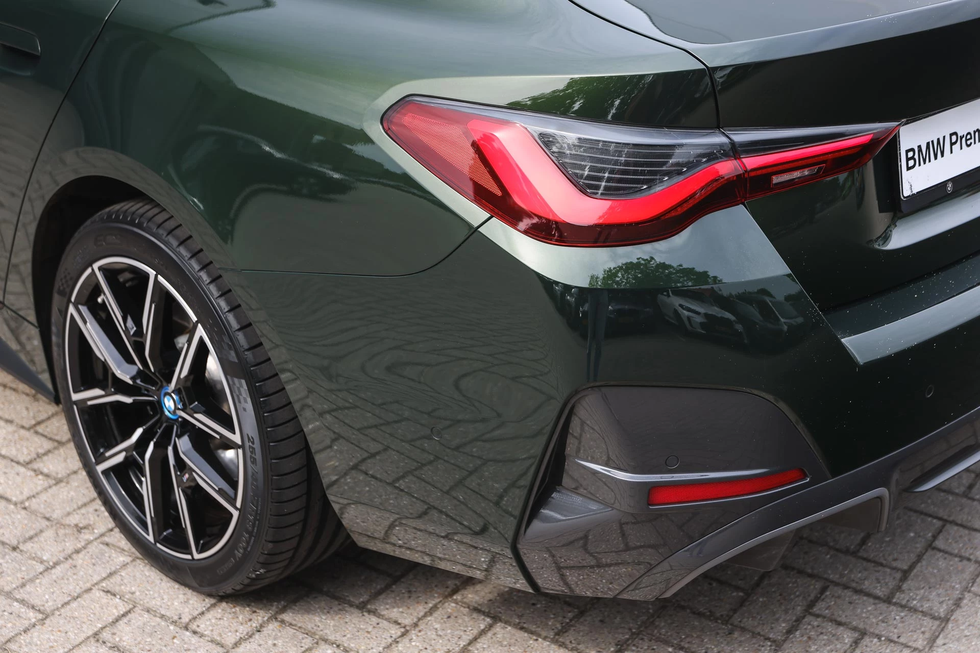 Hoofdafbeelding BMW i4