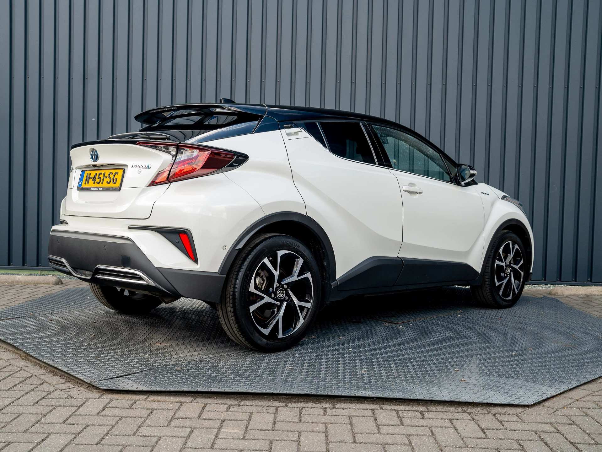Hoofdafbeelding Toyota C-HR